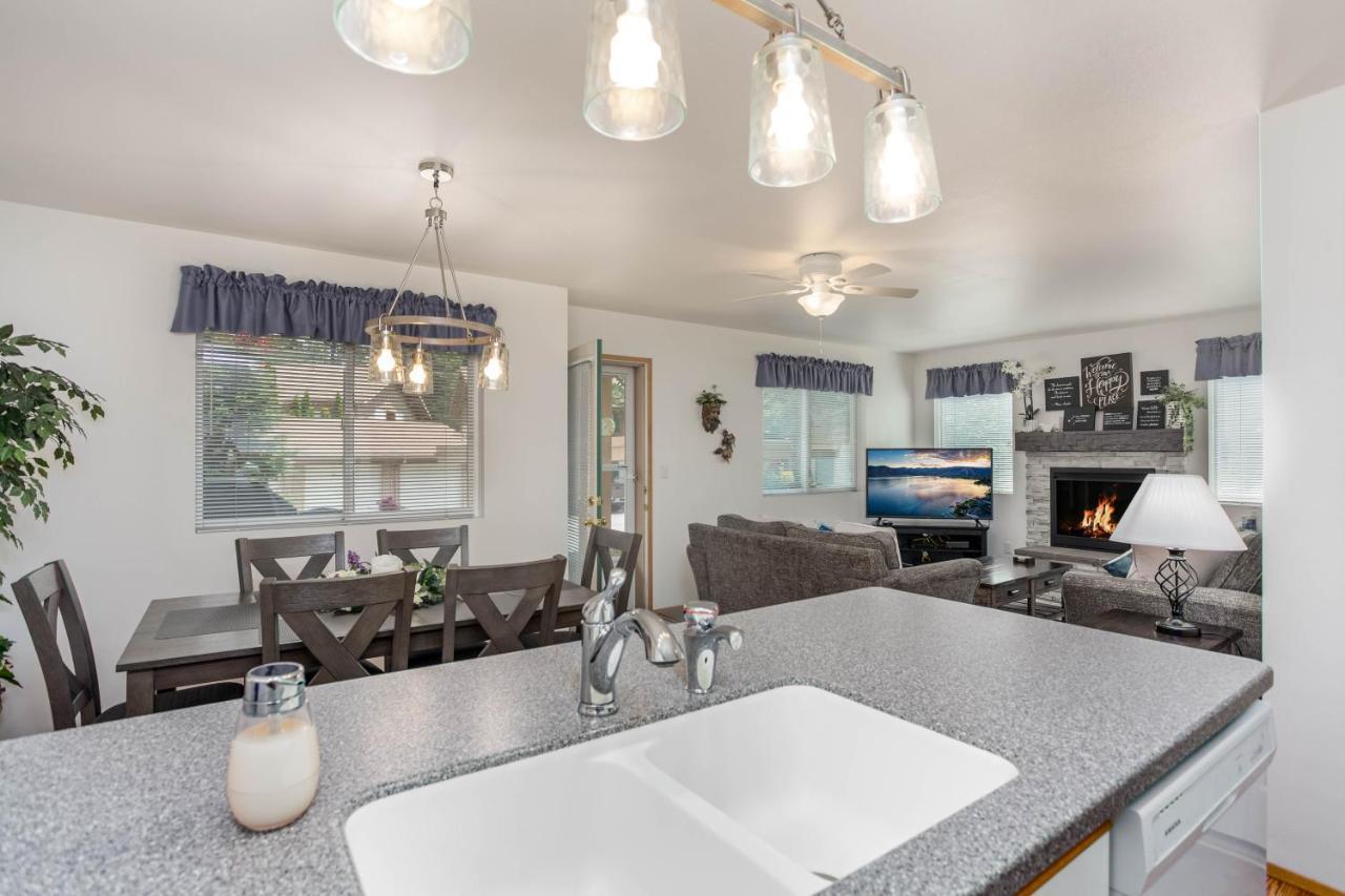 Walk To Downtown * 6 Guests * Pets * A/C! * No Stairs! Apartment Leavenworth Bagian luar foto